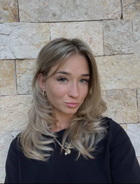 Szedl�k Zs�fia 